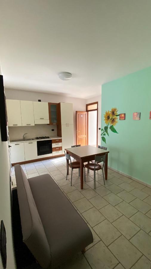 Casa Pescoluse 50M Dal Mare Lägenhet Marina Di Pescoluse Exteriör bild
